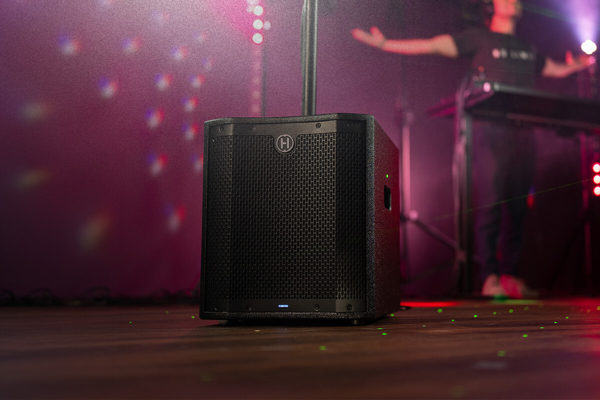 Harbinger Pro Audio VS12 With DJ