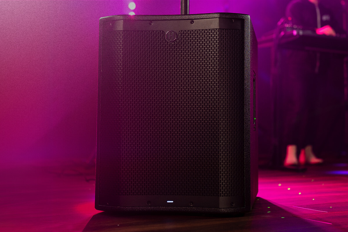 Harbinger Pro Audio Vari Subwoofer VS18 Facing Right